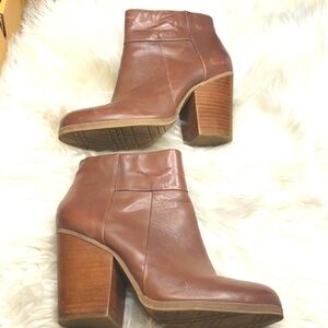 Kenneth Cole Reaction Might Be Leather Ankle Boot 7M